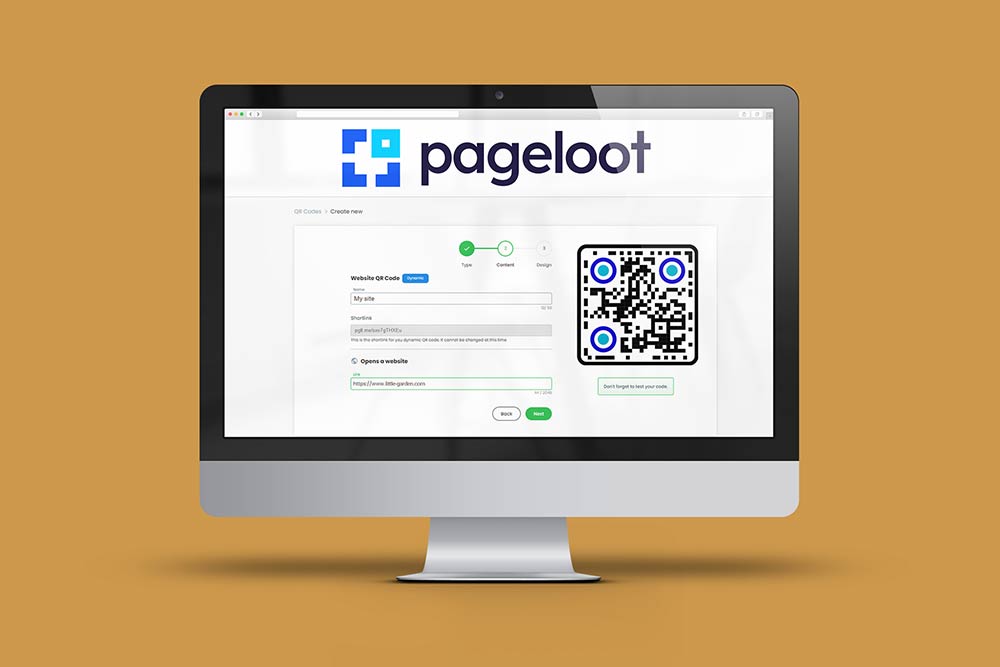 Màn hình máy tính hiển thị quá trình tạo mã QR
