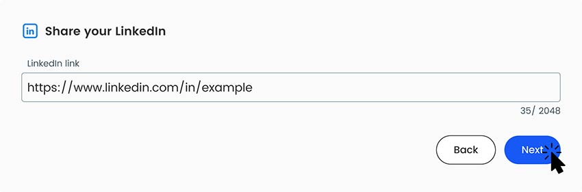 LinkedIn QR 코드와 관련된 이미지 및 링크를 랜딩 페이지에 추가합니다.